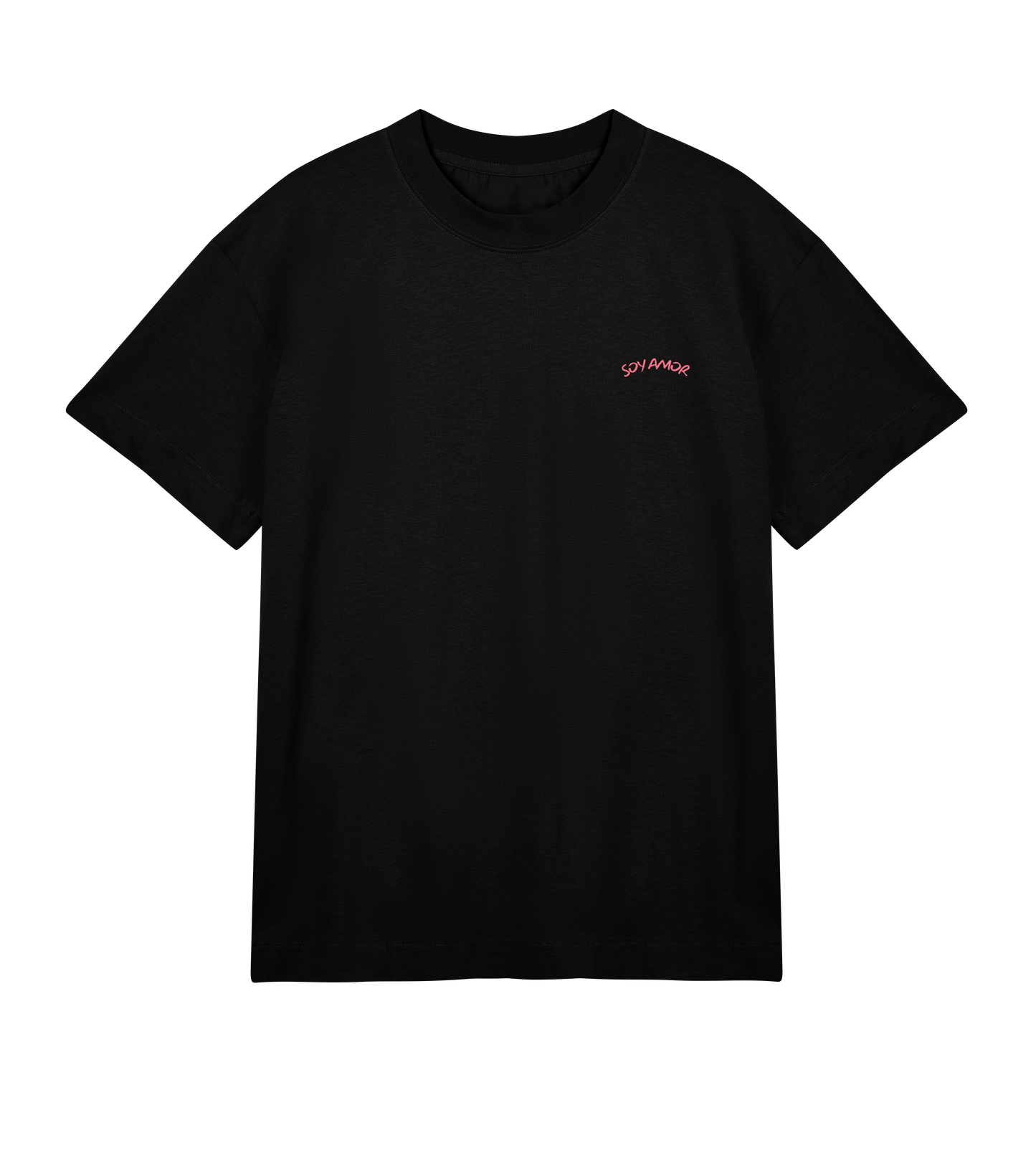 Vue de face  d’un t-shirt oversize noir avec le logo SOY AMOR  en rose sur le côté gauche de la poitrine.